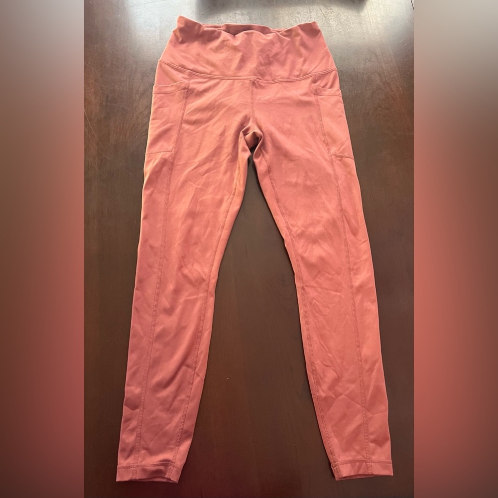 Light red leggings from Yogalicious